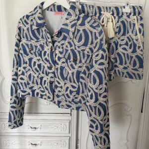 Victoria 2 piece set.