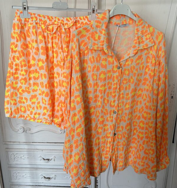 Olivia 2 piece set.