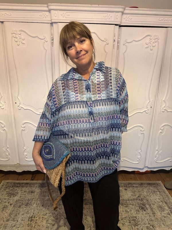 Polly Shirt. - Image 2